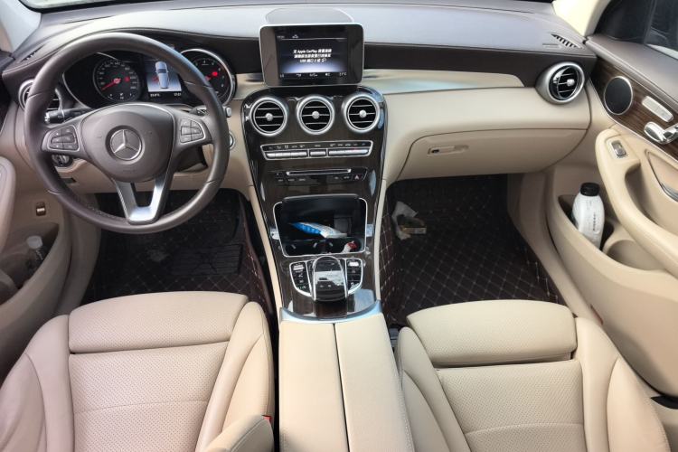 Used Mercedes-Benz GLC 2019 GLC 260 L 4MATIC Dynamic Model Interior 3