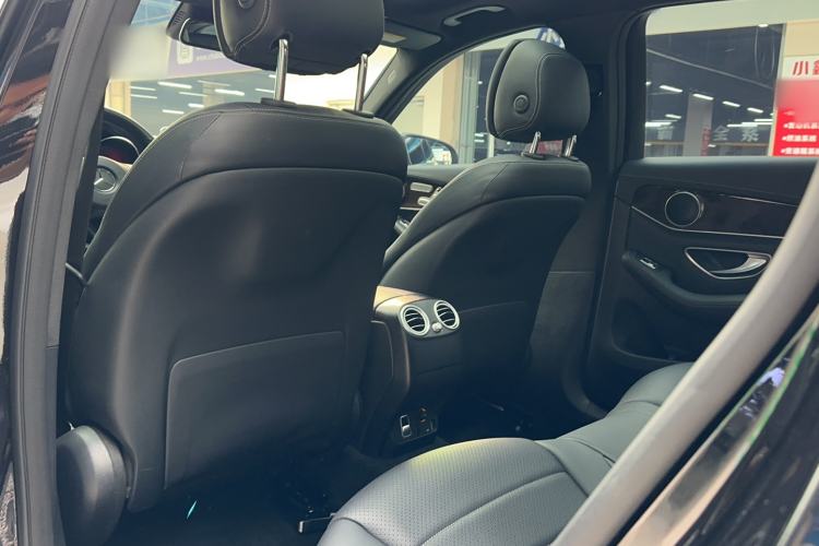 Used Mercedes-Benz GLC 2019 Facelift GLC 260 L 4MATIC Luxury Model Interior 3