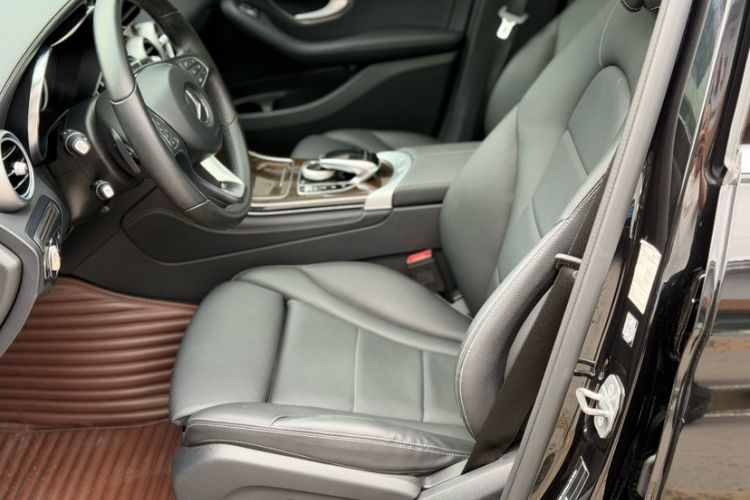 Used Mercedes-Benz GLC 2019 GLC 260 L 4MATIC Dynamic Model Interior 4