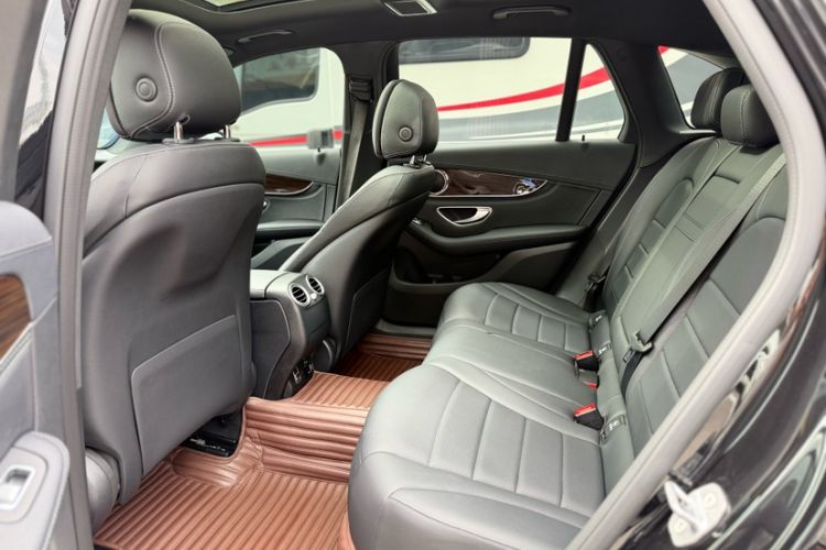 Used Mercedes-Benz GLC 2019 GLC 260 L 4MATIC Dynamic Model Interior 5