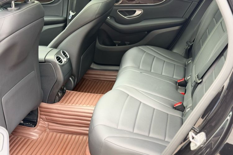 Used Mercedes-Benz GLC 2019 GLC 260 L 4MATIC Dynamic Model Interior 6