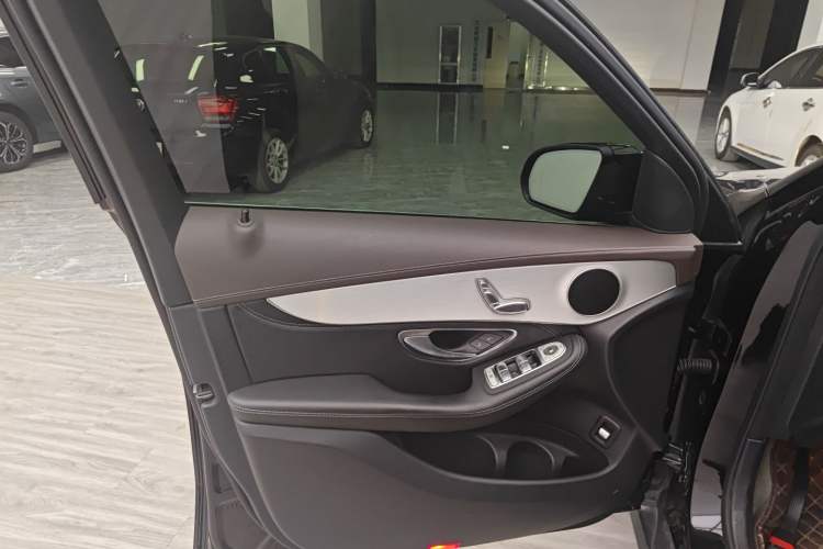 Used Mercedes-Benz GLC 2019 GLC 200 L 4MATIC Interior 7