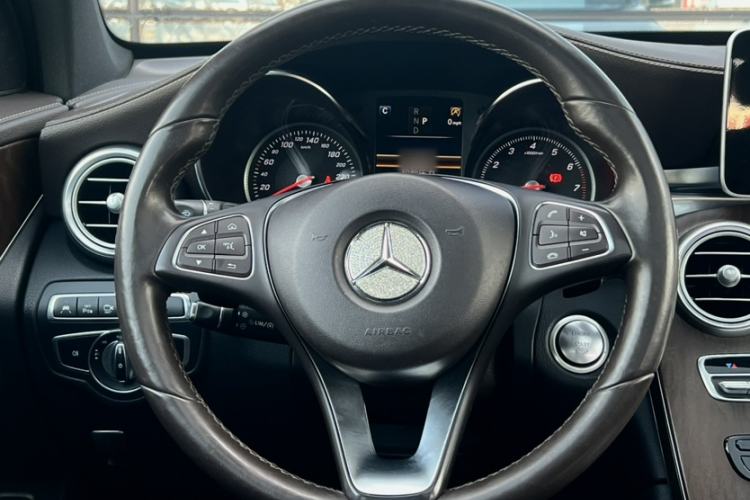 Used Mercedes-Benz GLC 2019 Refreshed GLC 300 L 4MATIC Dynamic Edition Interior 9