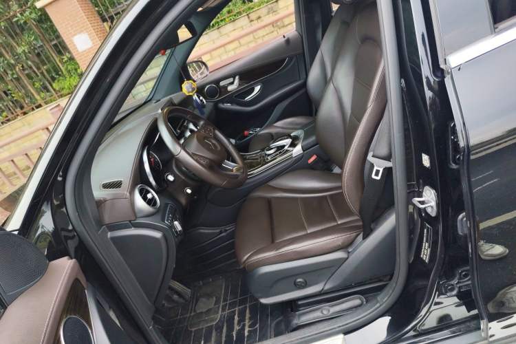 Used Mercedes-Benz GLC 2019 GLC 260 L 4MATIC Luxury Model Left Front Seat