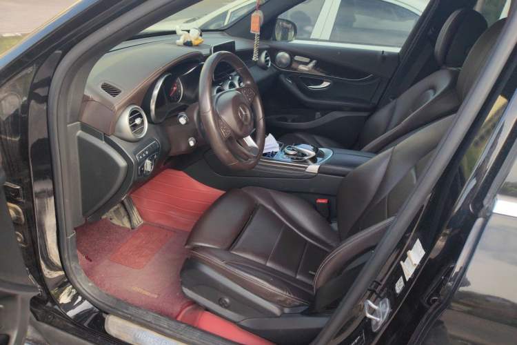 Used Mercedes-Benz GLC 2019 GLC 260 4MATIC Luxury Model Left Front Seat