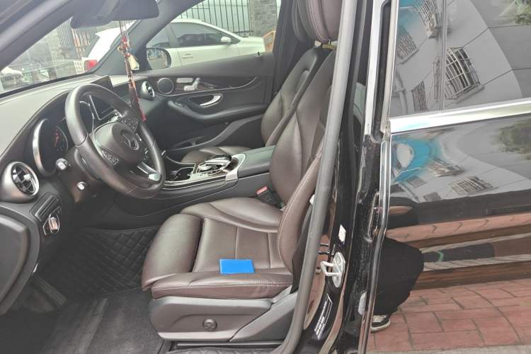 Used Mercedes-Benz GLC 2019 GLC 260 L 4MATIC Dynamic Model Left Front Seat