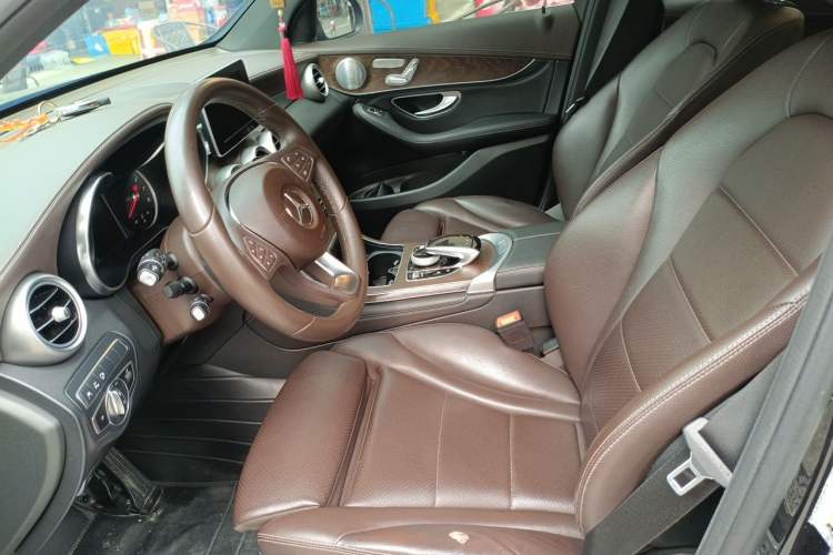 Used Mercedes-Benz GLC 2019 GLC 300 L 4MATIC Dynamic Model Left Front Seat