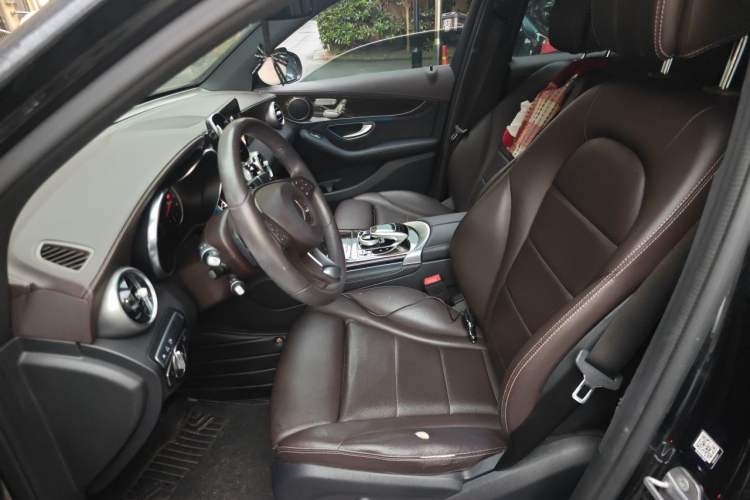 Used Mercedes-Benz GLC 2019 Facelift GLC 260 L 4MATIC Luxury Model Left Front Seat