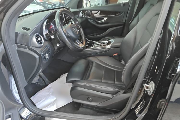 Used Mercedes-Benz GLC 2019 GLC 260 L 4MATIC Dynamic Model Left Front Seat