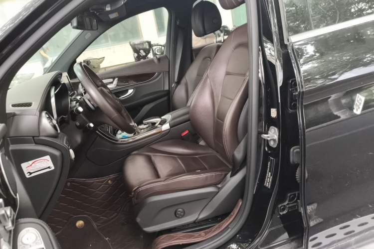 Used Mercedes-Benz GLC 2019 Facelift GLC 260 L 4MATIC Luxury Model Left Front Seat
