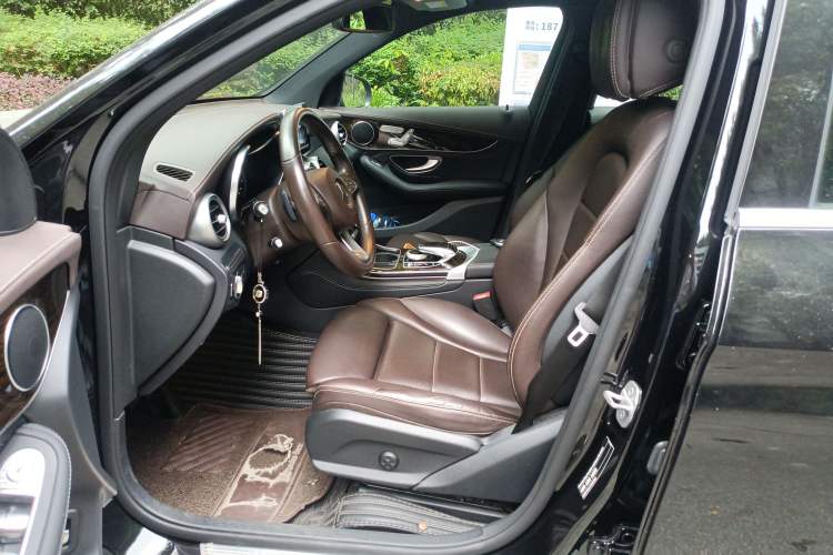 Used Mercedes-Benz GLC 2019 GLC 260 L 4MATIC Dynamic Model Left Front Seat