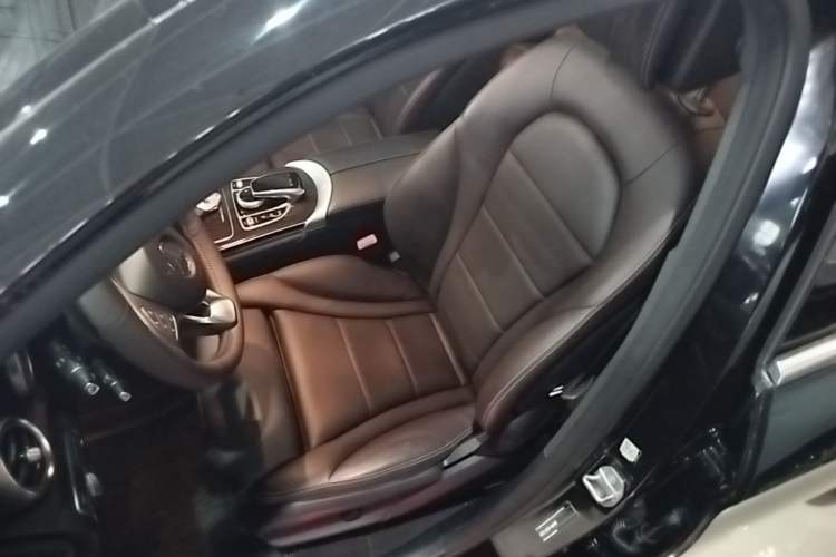 Used Mercedes-Benz GLC 2019 GLC 260 L 4MATIC Dynamic Model Left Front Seat