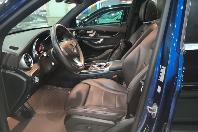 Used Mercedes-Benz GLC 2019 GLC 260 L 4MATIC Dynamic Model Left Front Seat