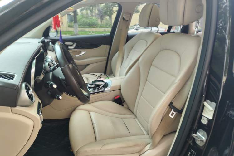 Used Mercedes-Benz GLC 2019 Facelift GLC 260 L 4MATIC Luxury Model Left Front Seat