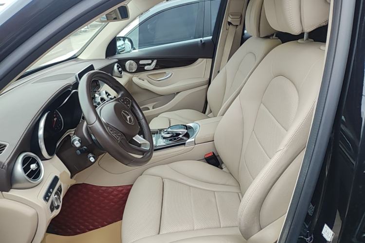Used Mercedes-Benz GLC 2019 Facelift GLC 260 L 4MATIC Luxury Model Left Front Seat