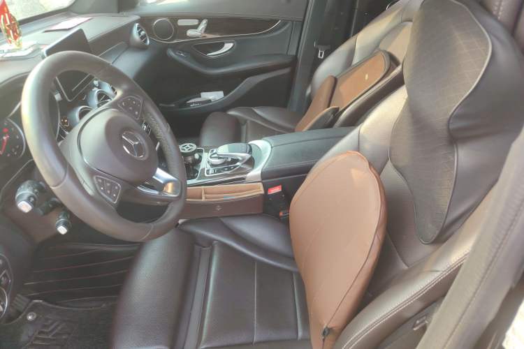 Used Mercedes-Benz GLC 2019 Facelift GLC 260 L 4MATIC Luxury Model Left Front Seat