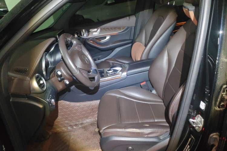 Used Mercedes-Benz GLC 2019 GLC 300 L 4MATIC Dynamic Model Left Front Seat