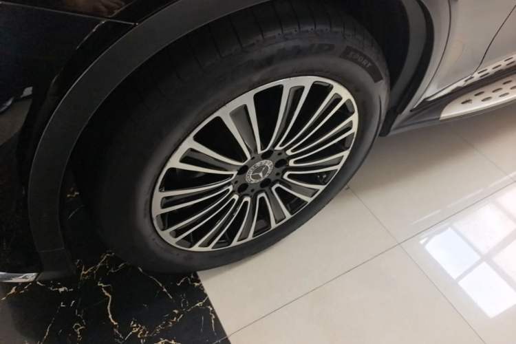 Used Mercedes-Benz GLC 2019 GLC 260 L 4MATIC Dynamic Model Left Front Wheel Hub