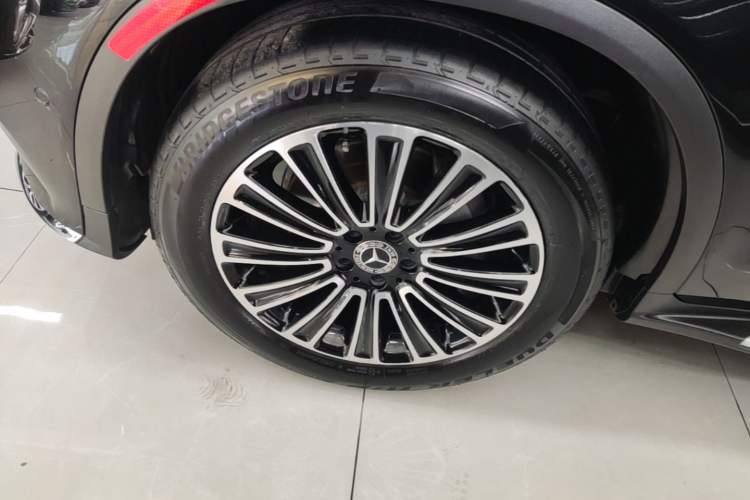 Used Mercedes-Benz GLC 2019 GLC 260 L 4MATIC Dynamic Model Left Front Wheel Hub