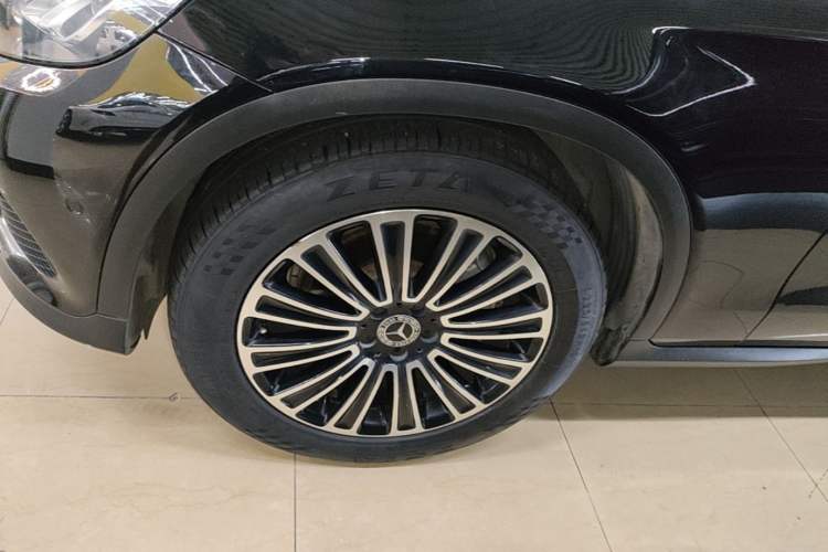 Used Mercedes-Benz GLC 2019 GLC 200 L 4MATIC Left Front Wheel Hub