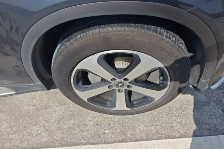 Used Mercedes-Benz GLC 2019 Facelift GLC 260 L 4MATIC Luxury Model Left Front Wheel Hub