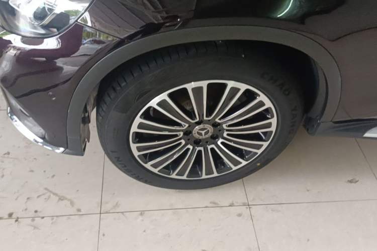 Used Mercedes-Benz GLC 2019 GLC 260 L 4MATIC Dynamic Model Left Front Wheel Hub