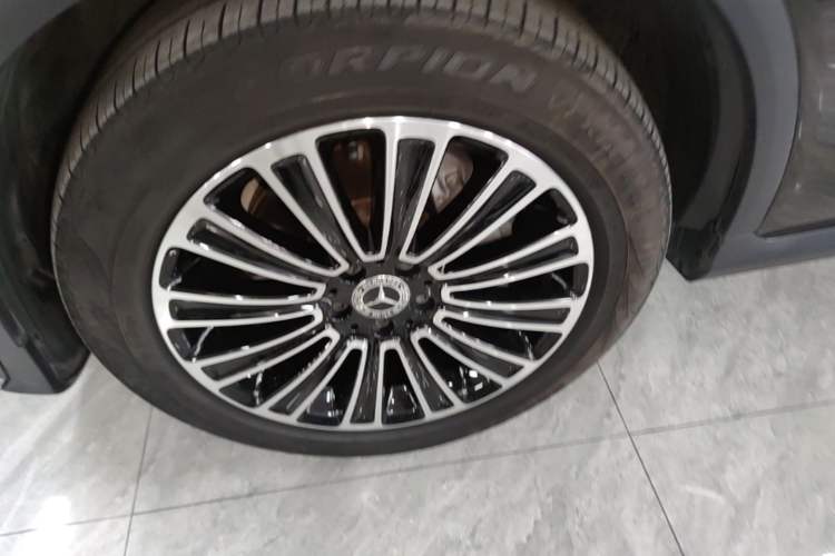 Used Mercedes-Benz GLC 2019 GLC 260 L 4MATIC Dynamic Model Left Front Wheel Hub