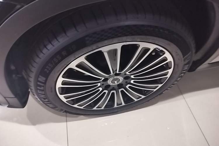 Used Mercedes-Benz GLC 2019 GLC 260 L 4MATIC Dynamic Model Left Front Wheel Hub