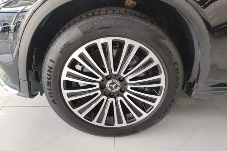 Used Mercedes-Benz GLC 2019 GLC 260 L 4MATIC Dynamic Model Left Front Wheel Hub