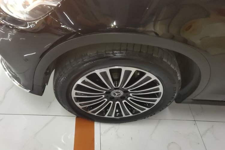 Used Mercedes-Benz GLC 2019 GLC 260 L 4MATIC Dynamic Model Left Front Wheel Hub