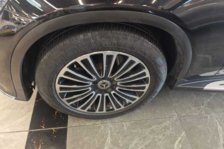 Used Mercedes-Benz GLC 2019 GLC 260 L 4MATIC Dynamic Model Left Front Wheel Hub