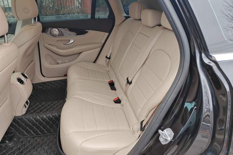 Used Mercedes-Benz GLC 2019 GLC 260 L 4MATIC Dynamic Model Left Rear Seat