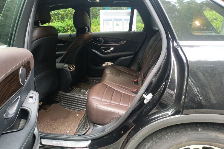 Used Mercedes-Benz GLC 2019 GLC 260 L 4MATIC Dynamic Model Left Rear Seat