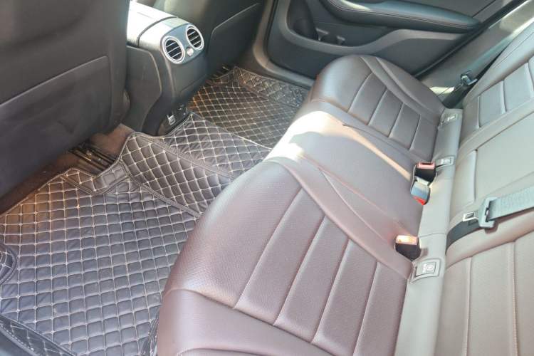 Used Mercedes-Benz GLC 2019 GLC 200 L 4MATIC Left Rear Seat