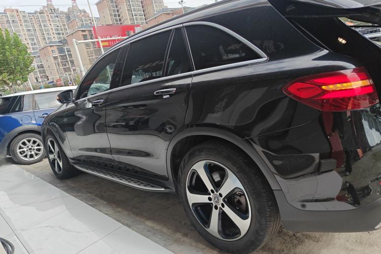 Used Mercedes-Benz GLC 2019 Facelift GLC 260 L 4MATIC Luxury Model Left Side