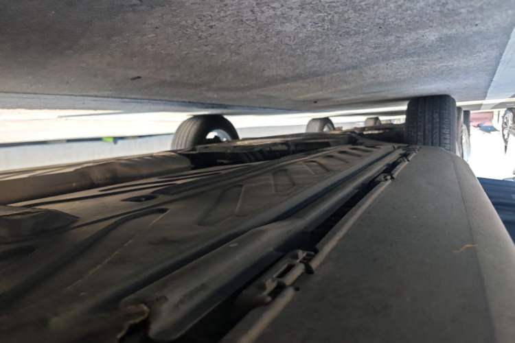 Used Mercedes-Benz GLC 2019 Facelift GLC 260 L 4MATIC Luxury Model Left Side Sill