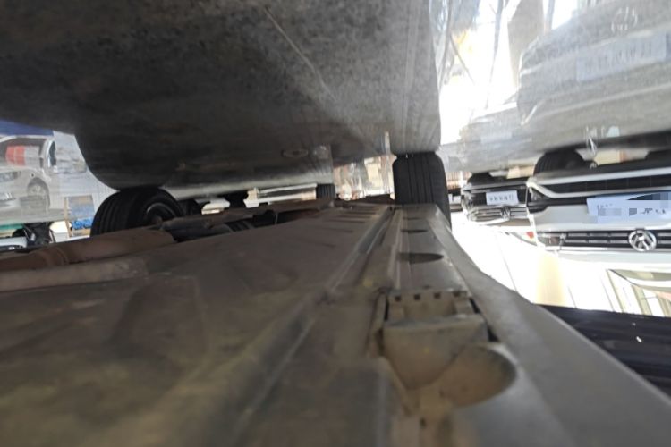 Used Mercedes-Benz GLC 2019 GLC 260 L 4MATIC Dynamic Model Left Side Sill