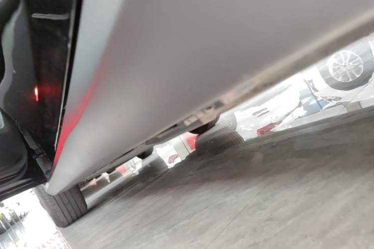 Used Mercedes-Benz GLC 2019 GLC 260 L 4MATIC Dynamic Model Left Side Sill