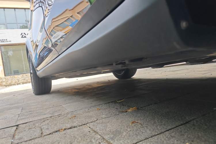 Used Mercedes-Benz GLC 2019 GLC 200 L 4MATIC Left Side Sill
