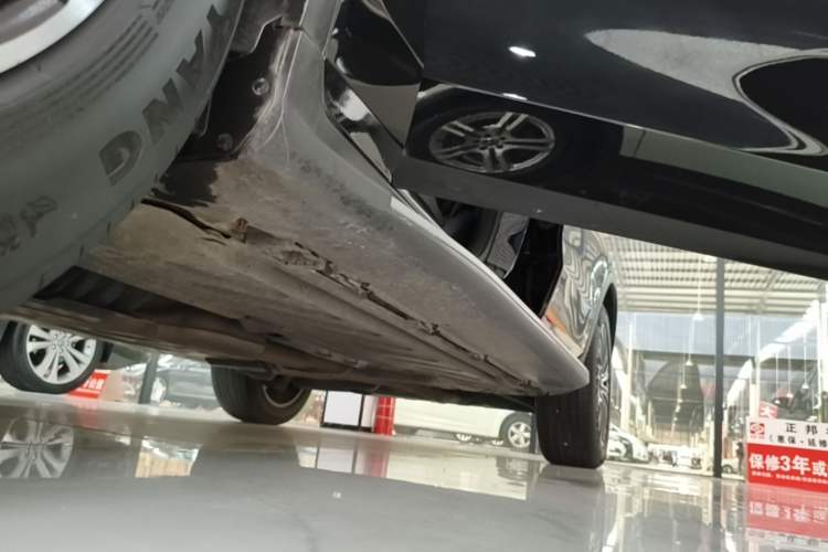 Used Mercedes-Benz GLC 2019 GLC 260 L 4MATIC Dynamic Model Left Side Sill
