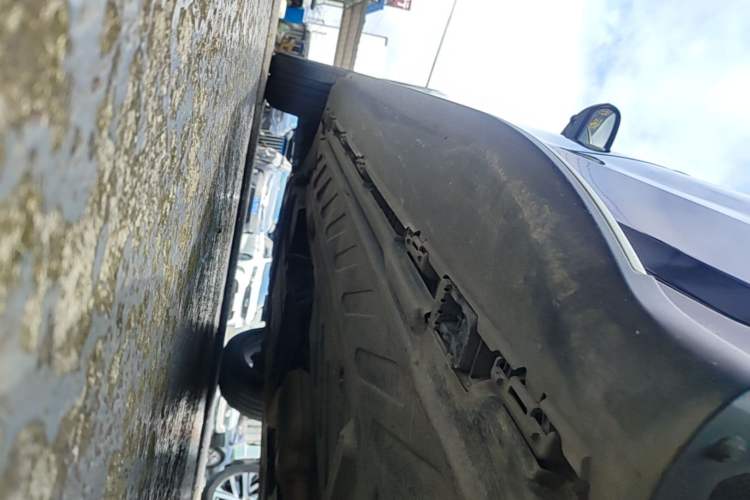 Used Mercedes-Benz GLC 2019 Facelift GLC 260 L 4MATIC Luxury Model Left Side Sill