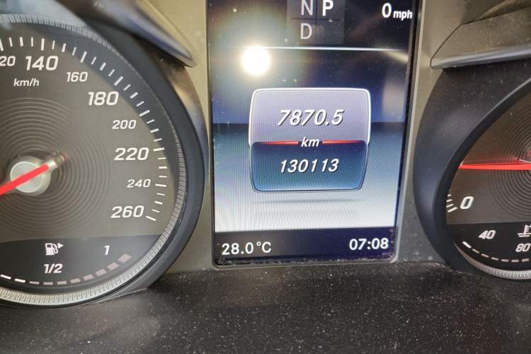 Used Mercedes-Benz GLC 2019 GLC 260 L 4MATIC Luxury Model Odometer Close Up