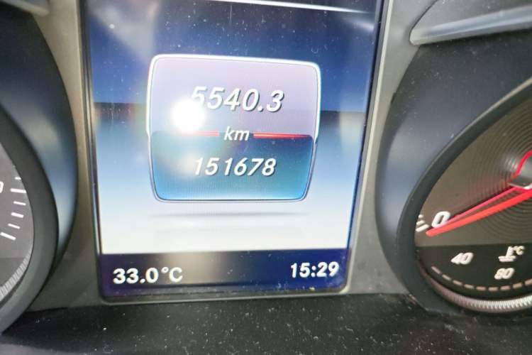 Used Mercedes-Benz GLC 2019 GLC 260 L 4MATIC Luxury Model Odometer Close Up