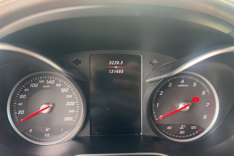 Used Mercedes-Benz GLC 2019 Facelift GLC 260 L 4MATIC Luxury Model Odometer Close Up