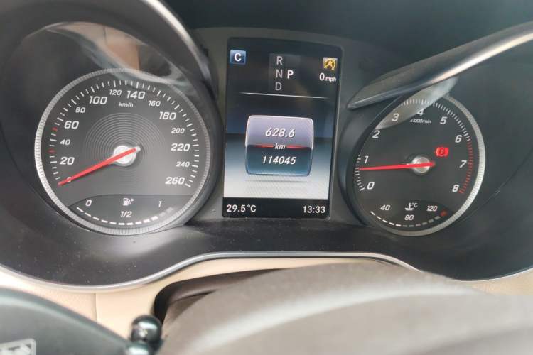 Used Mercedes-Benz GLC 2019 GLC 200 L 4MATIC Odometer Close Up