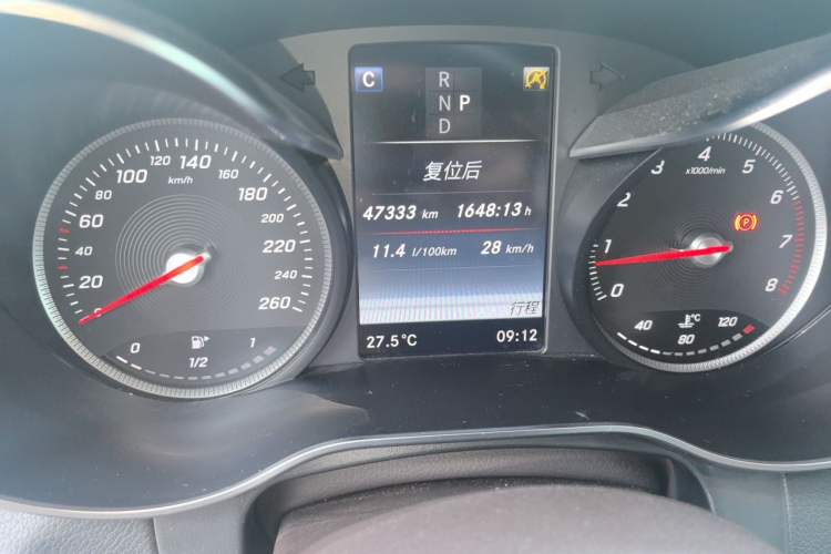 Used Mercedes-Benz GLC 2019 GLC 200 L 4MATIC Odometer Close Up