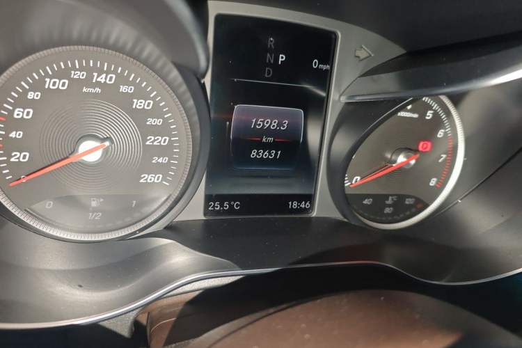 Used Mercedes-Benz GLC 2019 Refreshed GLC 300 L 4MATIC Dynamic Edition Odometer Close Up