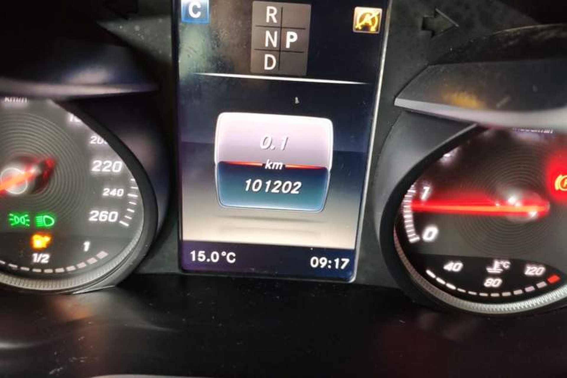 Used Mercedes-Benz GLC 2019 Facelift GLC 260 L 4MATIC Luxury Model Odometer Close Up