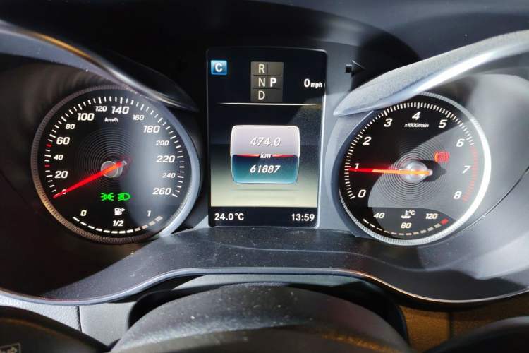 Used Mercedes-Benz GLC 2019 GLC 260 L 4MATIC Luxury Model Odometer Close Up