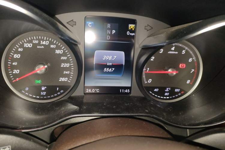Used Mercedes-Benz GLC 2019 Facelift GLC 260 L 4MATIC Luxury Model Odometer Close Up
